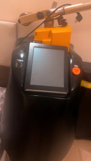 بيع مستعجل اجهزة ليزر للعيادات التجميلية
