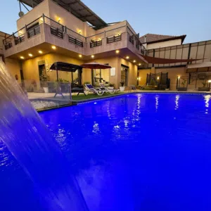 3 Bedrooms Farms for Sale in Jordan Valley Ghor Al Kafrain