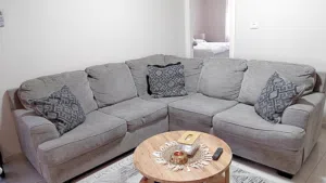 طقم كنب كورنر آشلي مستعمل 3سنين ب 2000 شيكل