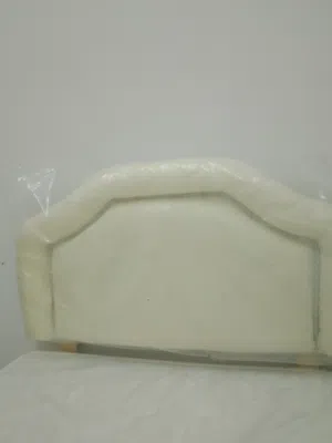 سرير تقريبا جديد بعدو بالتغليف