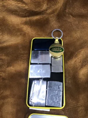 مجموعة ولاعات  zippo ورونسون  انتيكا وفداحة رنج روفر اصلي بحاله جيده مع علبة تعبئه
