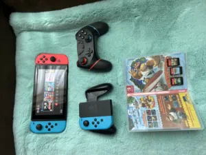 Nintendo للبيع بسعر ممتاز مع أكسسوارات وقبل ما تكلمني نصيحتي اقرأ وصف الإعلان