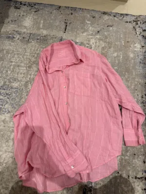 قميص يلبس مقاس L و xl و xxl وردي جديد غير مستعمل براند m&s