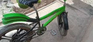 سيكل للبيع نظيف وعرطه كرتتتتتت جدا نظيف مقاس20 يل بلاش