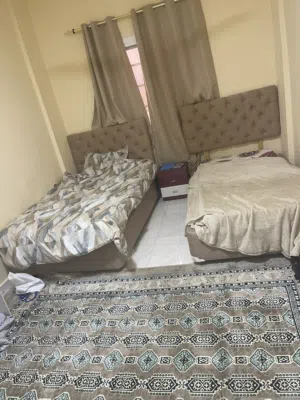 غرف وسرائر للإيجار