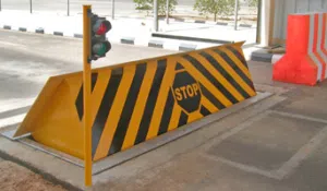 مصدات أمنية وحواجز شوكية