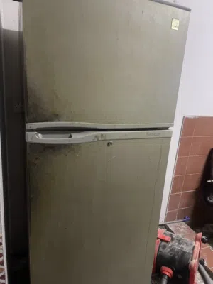 للبيع بداعي السفر