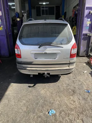 opel-zafira-2004