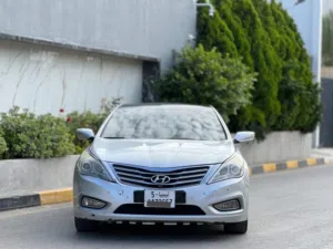 سلام عليكم عندي هونداي أزيرا للبيع