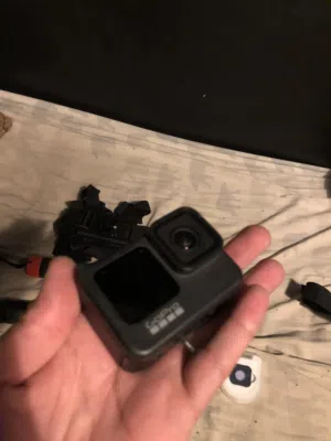 Go pro hero 9 مع كامل الاكسسوارات اصلية