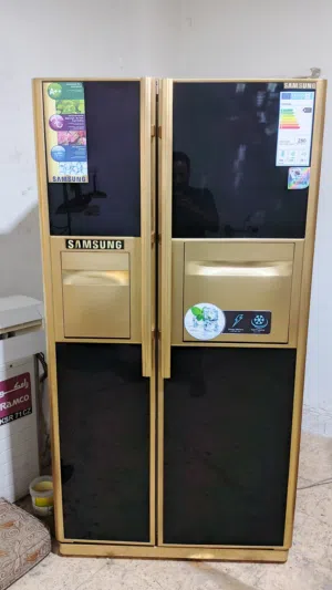 ثلاجه سامسونج 38 قدم سكريت زجاج توفير طاقه ماتور مختوم وارد الخليج استخدام طلاب للبيع بسعر حرق 349دي