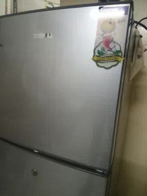 ثلاجه بحاله فوق الممتازه استعمال بسيط