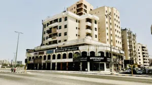 للإيجار محلات علي شارع حمد المبارك الرئيسي موقع ممتاز تصلح لكل الأنشطة التجاريه
