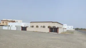 غرفة للإجار بالساعات والايام قريب الواحه مول