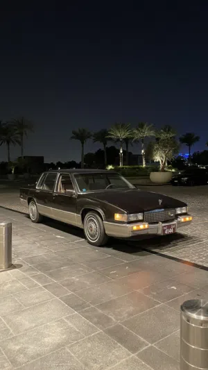 Used Cadillac DTS/De Ville in Sharjah