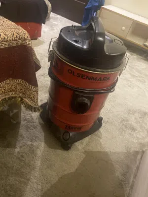 مكنسة كهربائيه