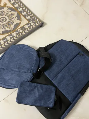 شنطة مدرسة او السفر ورحلات طقم  فقط