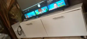 طاولة تلفزيون ما فيها ولا خدش