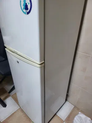 『وَلَا تَـبْـخَـسُـوا الـنَّـاسَ أَشْـيَـاءَهُـمْ』 للبيع: ثلاجة سامسونج – 400 لتر