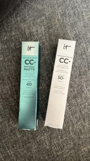 IT COSMETICS brand new 15 OMR each fixed price
