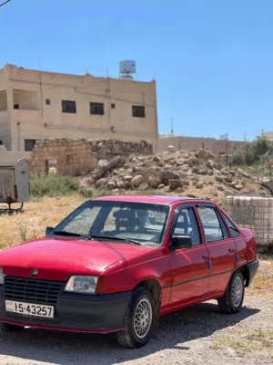 اوبل كاديت 1986