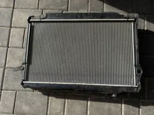 Radiator and fan used for a y60 Nissan Patrol
