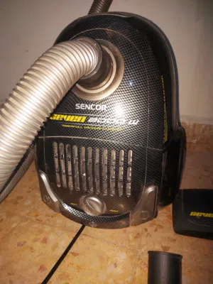 للبيع مكنسة كهربائية حال الوكاله