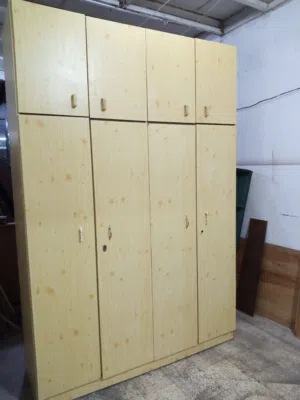 خزانة طابقين خشب لاتيه ملبسة فورمايكا بحالة ممتازة للبيع بسعر 70عمان