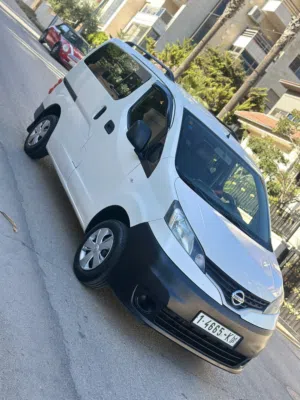 نيسان-nv200-موديل-2015