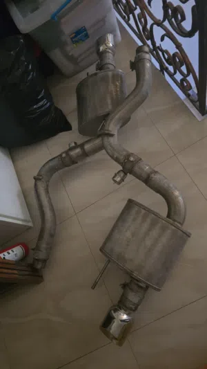 للبيع دبات كورسا مع الكت اوت