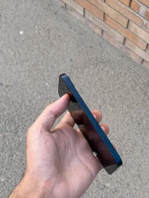 ايفون 13 بطاريه 84% مساحه 128 وتر بروف مش مغير اي حاجه خالص ضريبه
