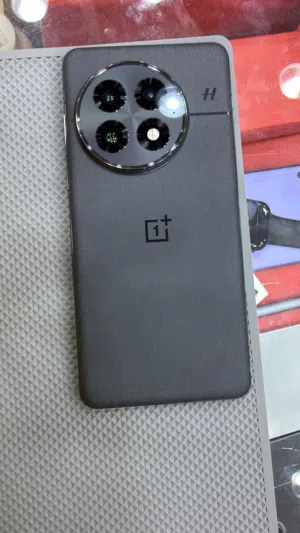 OnePlus 13 1 TB in Hawally