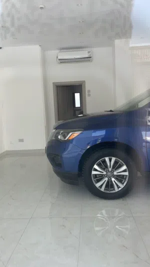 Used Nissan Pathfinder in Al Batinah
