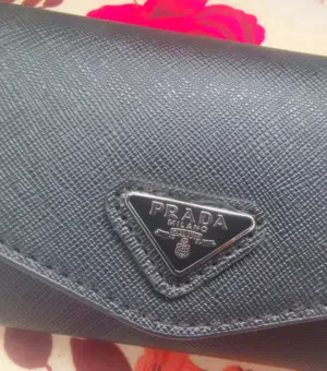 نظاره Prada