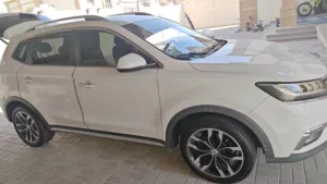للبيع ام جي RX5 قمة النضافه وكيا راي 2015 ثلاث سلندر اقتصاديه بالبترول السعر 15000 غير قابل .