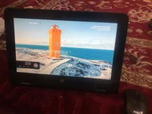 لابتوب hp بحاله جيده جدا استعمال مرات قليله وباور بانك ممتاز من شركه Yoobao بحاله الجديد غير مستخدم