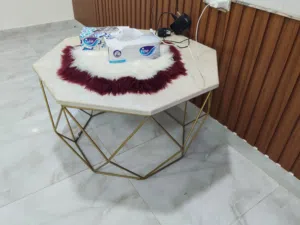 طاوله بحجم خمسين سم وكراسي 2 وايضا طاوله بحجم 90 سم