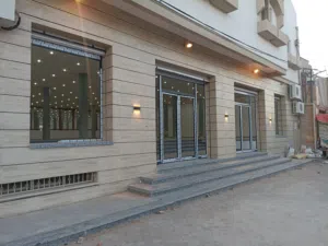 صالة تجارية340متر +بدروم 120متر(نهاية عرادة-قرب الانطلاق)