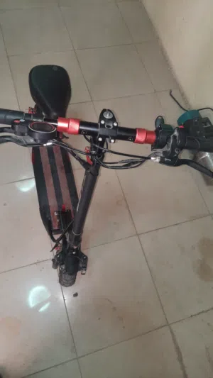 للبيع اسكوتر كهربائي