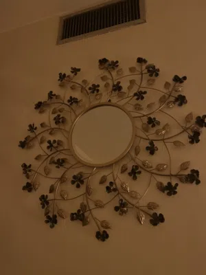 مرايا حائط