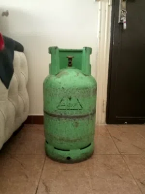 جرة غاز فارغة