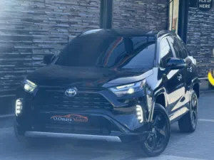 Toyota RAV4 Hybrid قصة جديدة الأجمل والأفخم على مستوى البلاد،عداد قليل،بسعر مغري فتحة سقف دفع رباعي