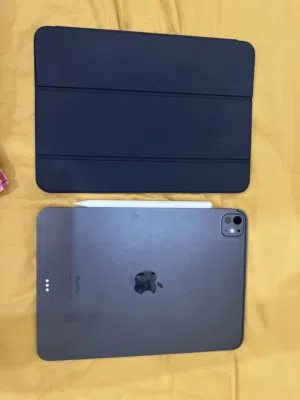 Ipad pro m4 with original apple case and apple pencil pro