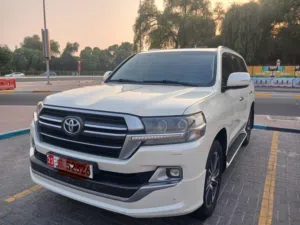 تويوتا لاندكروزر GXR V8موديل 2020