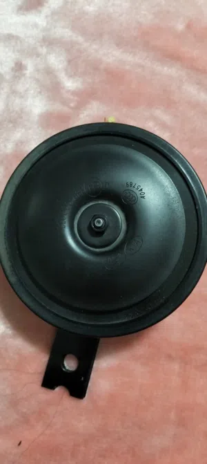 كلاكس الاصلي هيونداي أو كيا للبيع جديد لم يستعمل بدون اى عيوب او تصليح يصلح لجميع سيارات