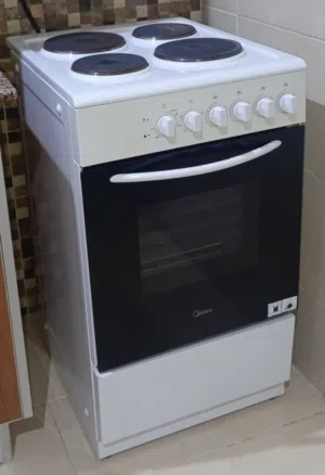 midea oven for sale in very good condition