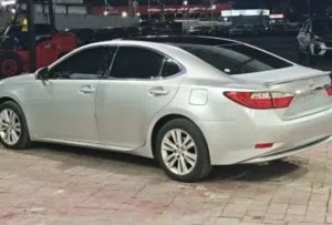 لكزس ES350 موديل 2013 ستة سلندر مواصفات خليجية استخدام سيدة