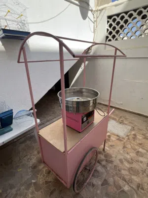 عربة ومكينة غزل البنات