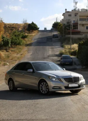 Mercedes - benz E 200 2012