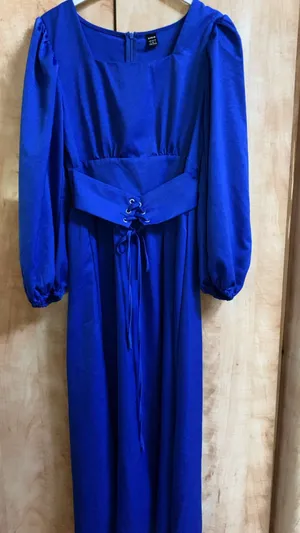 Maxi Dresses . S . Blue . Used1